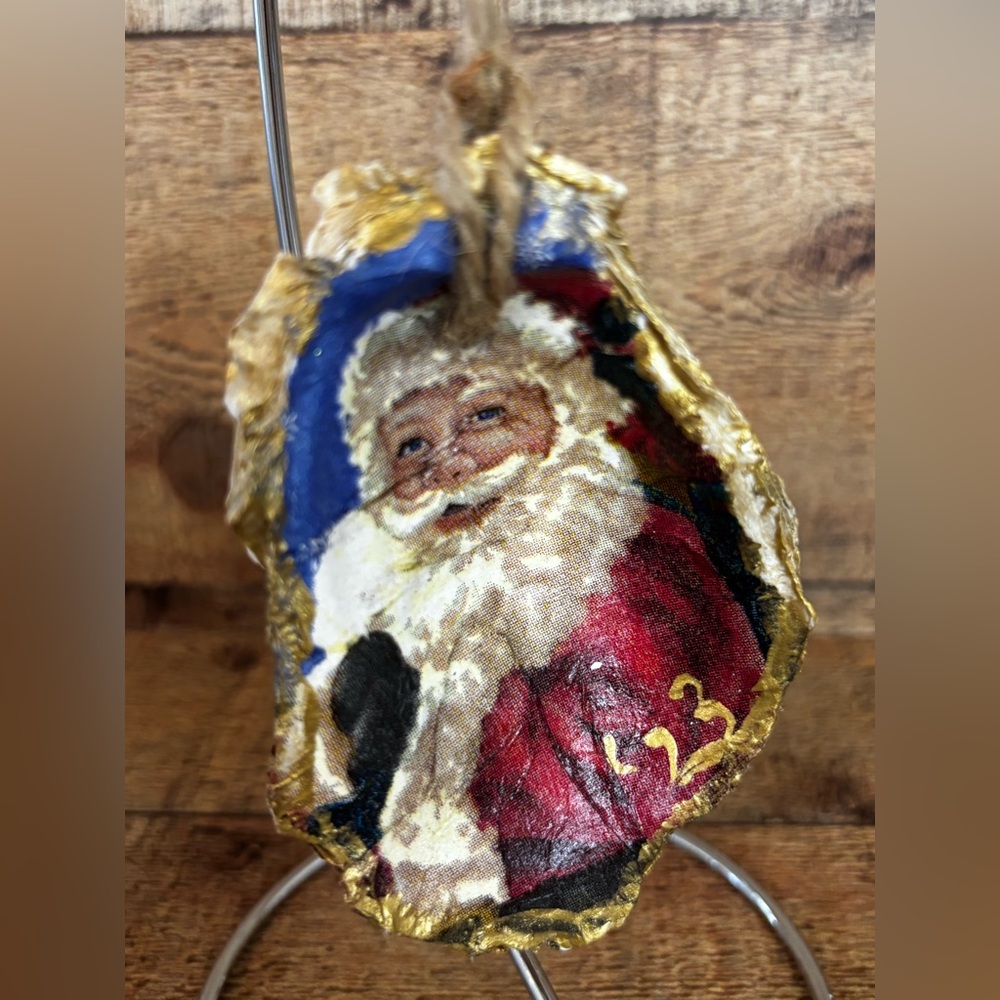 Santa Claus Decoupage Oyster Shell Christmas Ornament Florida 4” 2023 Rope